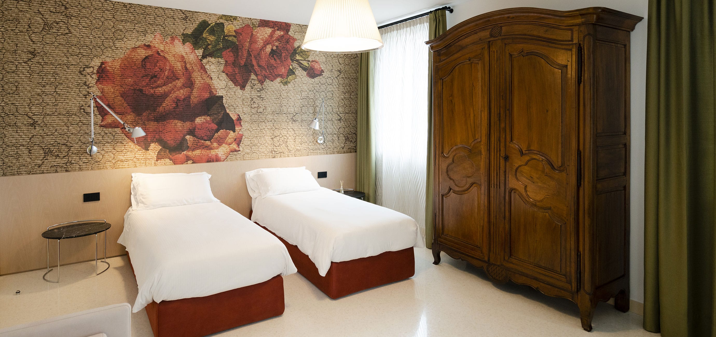 relais de charme rose